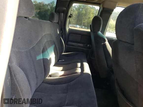 ✅ 2000 GMC Sierra 1500 SLE • VIN: 1GTEC19T2YE369604 • Lot: 85138005. Wystawiony na Copart z przebiegiem Nie podano. Bezpłatny archiwum sprzedaży aukcyjnych z USA i szczegółowy raport historii pojazdu na DreamBid. Zdjęcie 10.