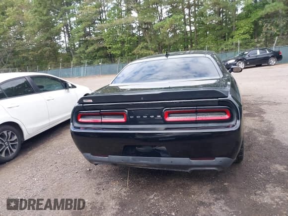 ✅ 2015 Dodge Challenger R/T Scat Pack • VIN: 2C3CDZFJ9FH769692 • Lot: 43193775. Wystawiony na IAAI z przebiegiem 113 934 mil. Bezpłatny archiwum sprzedaży aukcyjnych z USA i szczegółowy raport historii pojazdu na DreamBid. Zdjęcie 16.