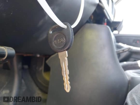 ✅ 2001 GMC Sierra 1500 SLE • VIN: 1GTEK19T31E271805 • Лот: 42167399. Опубликован ранее на IAAI с пробегом 206 202 миль. Бесплатный доступ к архиву аукционных продаж из США и подробный отчёт об истории автомобиля на DreamBid. Изображение 11.