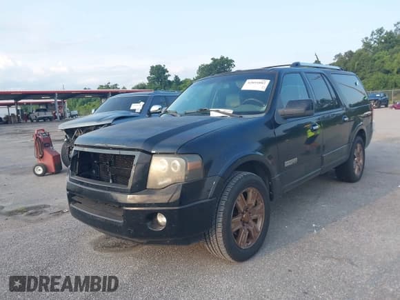 ✅ 2008 Ford Expedition Max Limited • VIN: 1FMFK19508LA56082 • Lot: 42895882. Wystawiony na IAAI z przebiegiem 269 877 mil. Bezpłatny archiwum sprzedaży aukcyjnych z USA i szczegółowy raport historii pojazdu na DreamBid. Zdjęcie 2.