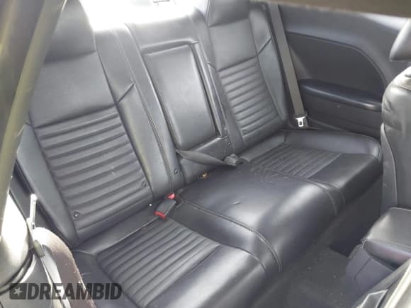 ✅ 2012 Dodge Challenger R/T Plus • VIN: 2C3CDYBT5CH101238 • Lot: 41335464. Wystawiony na IAAI z przebiegiem 133 035 mil. Bezpłatny archiwum sprzedaży aukcyjnych z USA i szczegółowy raport historii pojazdu na DreamBid. Zdjęcie 8.