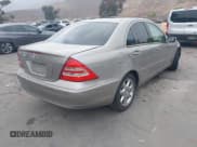 ✅ 2004 Mercedes-Benz C 240 • VIN: WDBRF61J14A563427 • Lot: 42998435. Wystawiony na IAAI z przebiegiem 148 406 mil. Bezpłatny archiwum sprzedaży aukcyjnych z USA i szczegółowy raport historii pojazdu na DreamBid. Zdjęcie 4.