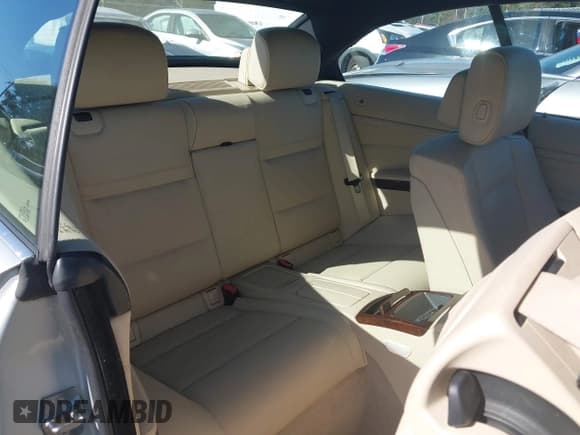 ✅ 2011 BMW 3 Series 335i • VIN: WBADX7C50BE742771 • Lot: 43460851. Wystawiony na IAAI z przebiegiem 51 830 mil. Bezpłatny archiwum sprzedaży aukcyjnych z USA i szczegółowy raport historii pojazdu na DreamBid. Zdjęcie 8.