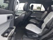 ✅ 2021 Ford Explorer XLT • VIN: 1FMSK7DH3MGA31425 • Lot: 43692608. Wystawiony na IAAI z przebiegiem 79 798 mil. Bezpłatny archiwum sprzedaży aukcyjnych z USA i szczegółowy raport historii pojazdu na DreamBid. Zdjęcie 8.