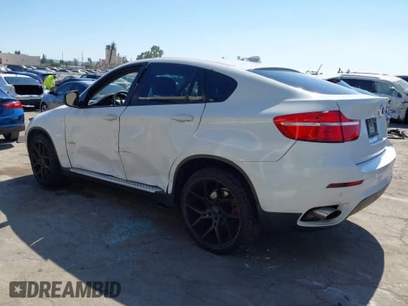 ✅ 2011 BMW X6 35i • VIN: 5UXFG2C54BLX08793 • Лот: 42877561. Опубликован ранее на IAAI с пробегом 132 553 миль. Бесплатный доступ к архиву аукционных продаж из США и подробный отчёт об истории автомобиля на DreamBid. Изображение 3.