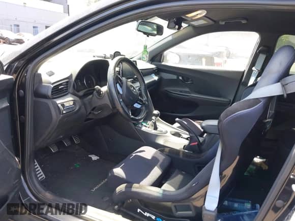 2020 Hyundai Veloster z VIN KMHT36AH1LU005437, wystawiony jako IAAI lot #42073273 z przebiegiem 97 089 mil mil oraz . Historia ofert i sprzedaży dostępna na DreamBid. Obrazek 18.