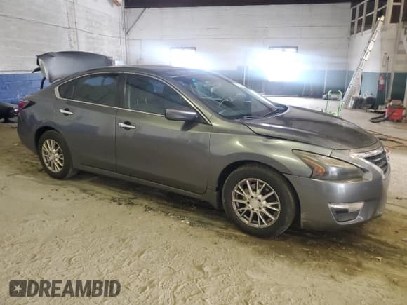 ✅ 2014 Nissan Altima S • VIN: 1N4AL3AP2EN220989 • Lot: 83783345. Wystawiony na Copart z przebiegiem 241 494 mil. Bezpłatny archiwum sprzedaży aukcyjnych z USA i szczegółowy raport historii pojazdu na DreamBid. Zdjęcie 4.