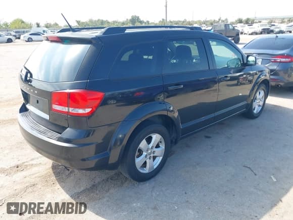 ✅ 2012 Dodge Journey SE • VIN: 3C4PDCAB2CT391311 • Lot: 43520785. Wystawiony na IAAI z przebiegiem 110 756 mil. Bezpłatny archiwum sprzedaży aukcyjnych z USA i szczegółowy raport historii pojazdu na DreamBid. Zdjęcie 4.