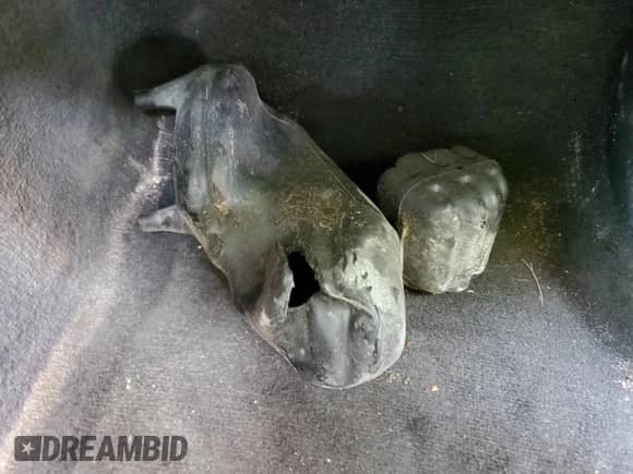 ✅ 2010 Dodge Charger SXT • VIN: 2B3CA3CV6AH217036 • Лот: 83402754. Размещён на Copart с пробегом Не указан миль. Получите бесплатный доступ к архиву аукционных продаж из США и посмотрите подробный отчёт об истории автомобиля на DreamBid. Изображение 12.