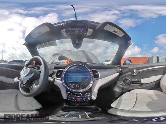 ✅ 2023 MINI Convertible John Cooper Works • VIN: WMW63DL06P3P79172 • Лот: 85546164. Опубликован ранее на Copart с пробегом 8 965 миль. Бесплатный доступ к архиву аукционных продаж из США и подробный отчёт об истории автомобиля на DreamBid. Изображение 13.