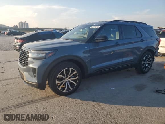✅ 2025 Ford Explorer ST-Line • VIN: 1FMUK7KH2SGC18826 • Lot: 68831975. Wystawiony na Copart z przebiegiem 4 144 mil. Bezpłatny archiwum sprzedaży aukcyjnych z USA i szczegółowy raport historii pojazdu na DreamBid. Zdjęcie 1.