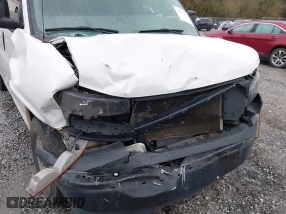 ✅ 2018 GMC Savana Cargo • VIN: 1GTW7AFP0J1313397 • Lot: 41057578. Listed on IAAI with 147,304 mi. Free auction sales archive from the USA and detailed vehicle history report at DreamBid. Image 6.