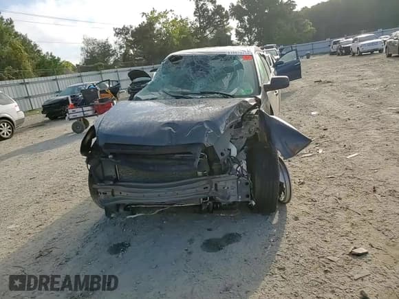 ✅ 2017 Chevrolet Equinox LS • VIN: 2GNFLEEK5H6235237 • Lot: 81667975. Listed on Copart with 110,241 mi. Free auction sales archive from the USA and detailed vehicle history report at DreamBid. Image 14.