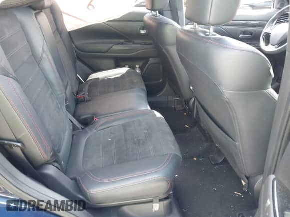 2020 Mitsubishi Outlander SE с VIN JA4AD3A31LZ042464, выставлен на аукционе IAAI как лот 42919215 с пробегом 75 341 миль миль и . История ставок и продаж доступна на DreamBid. Изображение 8.