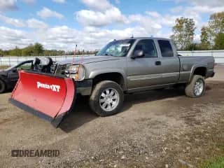 2003 Chevrolet Silverado 2500HD LT with VIN 1GCHK29U43E227570, listed as a Copart auction lot 75595284 with 123,741 mi miles and Clean title. Bid and sale history available at DreamBid. Image 1.