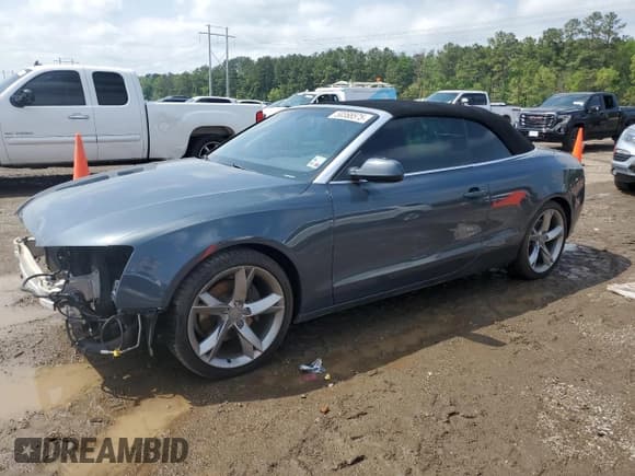 ✅ 2011 Audi A5 Premium Plus • VIN: WAUJFAFHXBN013041 • Лот: 50368575. Опубликован ранее на Copart с пробегом 114 521 миль. Бесплатный доступ к архиву аукционных продаж из США и подробный отчёт об истории автомобиля на DreamBid. Изображение 1.