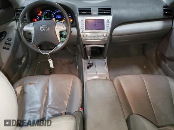 ✅ 2010 Toyota Camry • VIN: 4T1BB3EK3AU112814 • Lot: 90420475. Wystawiony na Copart z przebiegiem 232 900 mil. Bezpłatny archiwum sprzedaży aukcyjnych z USA i szczegółowy raport historii pojazdu na DreamBid. Zdjęcie 8.