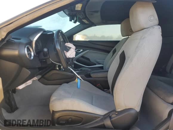 2019 Chevrolet Camaro 1LT с VIN 1G1FB3DX9K0118556, выставлен на аукционе Copart как лот 77361094 с пробегом 78 230 миль миль и Списание • Salvage title. История ставок и продаж доступна на DreamBid. Изображение 7.