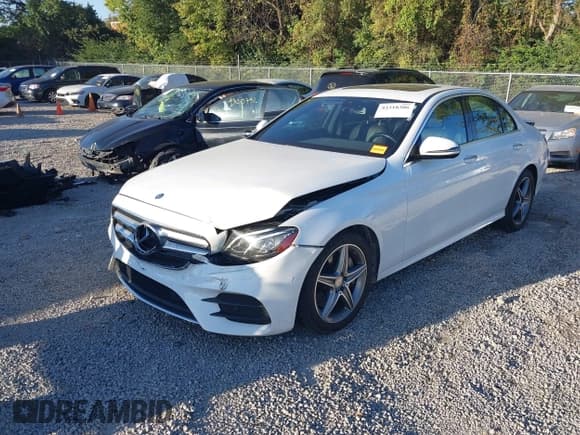 ✅ 2017 Mercedes-Benz E 300 Luxury • VIN: WDDZF4KB6HA115340 • Lot: 43318306. Listed on IAAI with 113,695 mi. Free auction sales archive from the USA and detailed vehicle history report at DreamBid. Image 21.