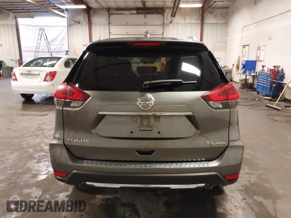 ✅ 2018 Nissan Rogue SL • VIN: JN8AT2MV6JW321752 • Лот: 42807808. Опубликован ранее на IAAI с пробегом 93 426 миль. Бесплатный доступ к архиву аукционных продаж из США и подробный отчёт об истории автомобиля на DreamBid. Изображение 16.