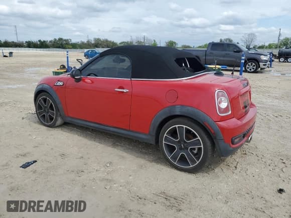 ✅ 2013 MINI Roadster S • VIN: WMWSY3C56DT593536 • Lot: 51081635. Wystawiony na Copart z przebiegiem 89 478 mil. Bezpłatny archiwum sprzedaży aukcyjnych z USA i szczegółowy raport historii pojazdu na DreamBid. Zdjęcie 2.