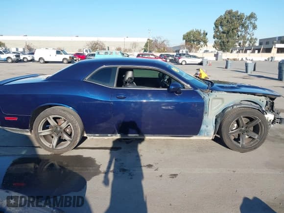 ✅ 2014 Dodge Challenger R/T Classic • VIN: 2C3CDYBT7EH143302 • Lot: 41347931. Wystawiony na IAAI z przebiegiem 131 790 mil. Bezpłatny archiwum sprzedaży aukcyjnych z USA i szczegółowy raport historii pojazdu na DreamBid. Zdjęcie 14.