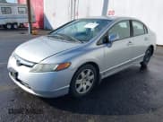 ✅ 2007 Honda Civic LX • VIN: 1HGFA15557L143814 • Лот: 43366122. Опубликован ранее на IAAI с пробегом 221 700 миль. Бесплатный доступ к архиву аукционных продаж из США и подробный отчёт об истории автомобиля на DreamBid. Изображение 2.