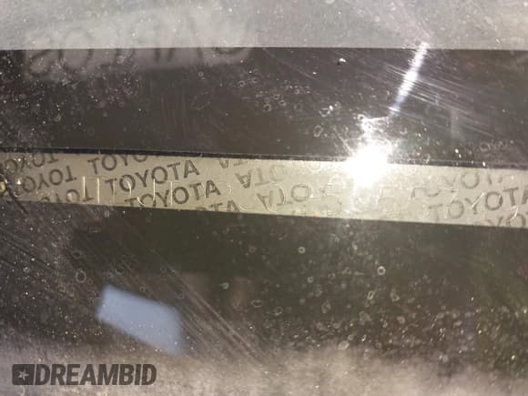 ✅ 2008 Toyota Yaris • VIN: JTDJT923085155749 • Lot: 43588967. Wystawiony na IAAI z przebiegiem 101 757 mil. Bezpłatny archiwum sprzedaży aukcyjnych z USA i szczegółowy raport historii pojazdu na DreamBid. Zdjęcie 9.