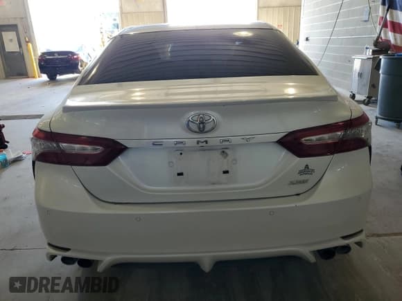 ✅ 2018 Toyota Camry XSE • VIN: 4T1B61HKXJU115889 • Lot: 85898695. Listed on Copart with 118,388 mi. Free auction sales archive from the USA and detailed vehicle history report at DreamBid. Image 6.