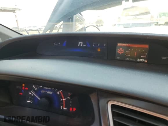 ✅ 2014 Honda Civic • VIN: 19XFB4F34EE001986 • Лот: 70681035. Опубликован ранее на Copart с пробегом 151 419 миль. Бесплатный доступ к архиву аукционных продаж из США и подробный отчёт об истории автомобиля на DreamBid. Изображение 9.