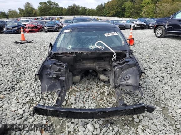 ✅ 2015 Dodge Challenger R/T Plus • VIN: 2C3CDZBTXFH787643 • Lot: 84819585. Wystawiony na Copart z przebiegiem Nie podano. Bezpłatny archiwum sprzedaży aukcyjnych z USA i szczegółowy raport historii pojazdu na DreamBid. Zdjęcie 5.