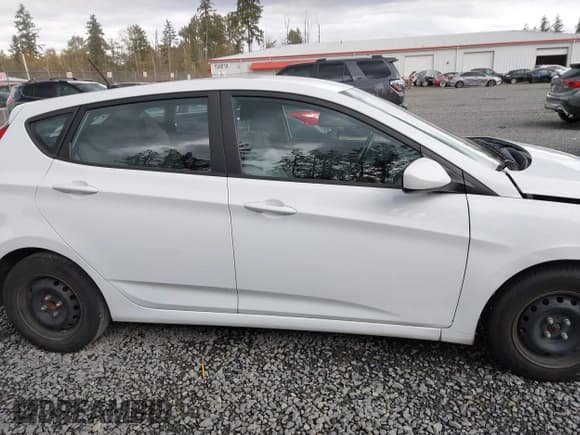 ✅ 2017 Hyundai Accent SE • VIN: KMHCT5AE0HU324058 • Lot: 43421624. Listed on IAAI with 87,466 mi. Free auction sales archive from the USA and detailed vehicle history report at DreamBid. Image 13.