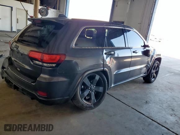 ✅ 2015 Jeep Grand Cherokee Altitude • VIN: 1C4RJFAG9FC859050 • Lot: 84641255. Wystawiony na Copart z przebiegiem 136 634 mil. Bezpłatny archiwum sprzedaży aukcyjnych z USA i szczegółowy raport historii pojazdu na DreamBid. Zdjęcie 3.