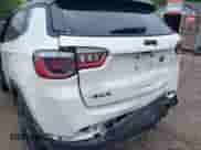 2020 Jeep Compass Latitude с VIN 3C4NJDBBXLT209729, выставлен на аукционе IAAI как лот 42535486 с пробегом 106 117 миль миль и . История ставок и продаж доступна на DreamBid. Изображение 6.