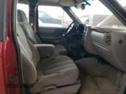 ✅ 2000 GMC Sonoma SLS • VIN: 1GTCS1957Y8254961 • Lot: 84589885. Wystawiony na Copart z przebiegiem 328 547 mil. Bezpłatny archiwum sprzedaży aukcyjnych z USA i szczegółowy raport historii pojazdu na DreamBid. Zdjęcie 7.