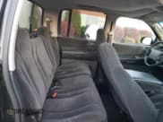 ✅ 2002 Dodge Dakota Sport • VIN: 1B7HG38N22S501091 • Lot: 82390054. Wystawiony na Copart z przebiegiem 104 300 mil. Bezpłatny archiwum sprzedaży aukcyjnych z USA i szczegółowy raport historii pojazdu na DreamBid. Zdjęcie 10.