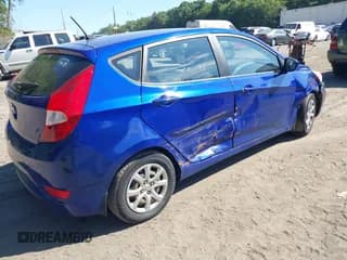 ✅ 2013 Hyundai Accent GS • VIN: KMHCT5AE0DU082236 • Lot: 42820869. Wystawiony na IAAI z przebiegiem 66 471 mil. Bezpłatny archiwum sprzedaży aukcyjnych z USA i szczegółowy raport historii pojazdu na DreamBid. Zdjęcie 4.