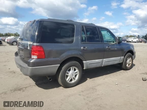 ✅ 2004 Ford Expedition Special Service • VIN: 1FMFU16L64LA22249 • Lot: 85294765. Listed on Copart with 306,001 mi. Free auction sales archive from the USA and detailed vehicle history report at DreamBid. Image 3.