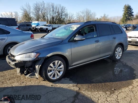 ✅ 2018 Volkswagen Golf S • VIN: 3VW117AU5JM752378 • Lot: 47992025. Wystawiony na Copart z przebiegiem 105 994 mil. Bezpłatny archiwum sprzedaży aukcyjnych z USA i szczegółowy raport historii pojazdu na DreamBid. Zdjęcie 1.