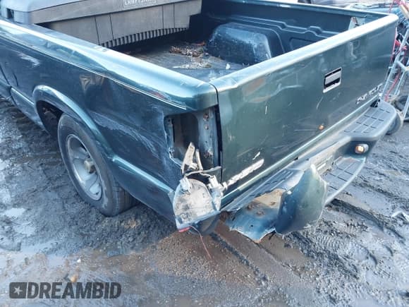 ✅ 2003 Chevrolet S-10 • VIN: 1GCCS19H638165384 • Лот: 41543313. Опубликован ранее на IAAI с пробегом 117 386 миль. Бесплатный доступ к архиву аукционных продаж из США и подробный отчёт об истории автомобиля на DreamBid. Изображение 6.