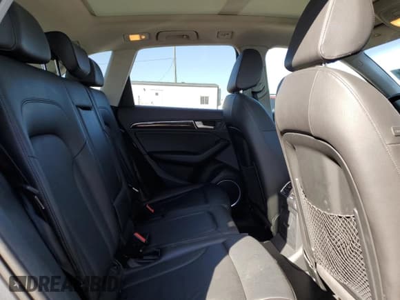 ✅ 2016 Audi Q5 Premium Plus • VIN: WA1L2AFP2GA066923 • Lot: 72945864. Wystawiony na Copart z przebiegiem 75 867 mil. Bezpłatny archiwum sprzedaży aukcyjnych z USA i szczegółowy raport historii pojazdu na DreamBid. Zdjęcie 11.