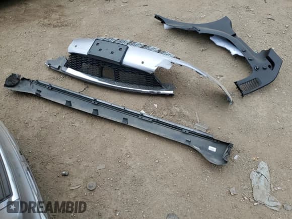 ✅ 2018 Jeep Grand Cherokee Summit • VIN: 1C4RJFJG6JC341812 • Lot: 56237415. Listed on Copart with 68,555 mi. Free auction sales archive from the USA and detailed vehicle history report at DreamBid. Image 13.