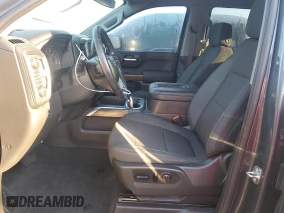 ✅ 2020 Chevrolet Silverado 1500 RST • VIN: 3GCUYEED0LG440528 • Lot: 75533734. Wystawiony na Copart z przebiegiem 77 528 mil. Bezpłatny archiwum sprzedaży aukcyjnych z USA i szczegółowy raport historii pojazdu na DreamBid. Zdjęcie 7.