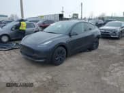 ✅ 2024 Tesla Model Y Long Range • VIN: 7SAYGAEE9RF180802 • Lot: 41221635. Wystawiony na IAAI z przebiegiem 8 078 mil. Bezpłatny archiwum sprzedaży aukcyjnych z USA i szczegółowy raport historii pojazdu na DreamBid. Zdjęcie 18.