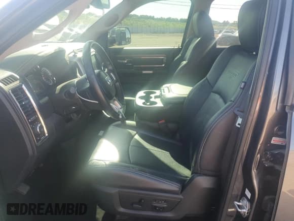 ✅ 2018 Ram 1500 Laramie • VIN: 1C6RR7VT5JS138008 • Лот: 62770365. Опубликован ранее на Copart с пробегом 46 447 миль. Бесплатный доступ к архиву аукционных продаж из США и подробный отчёт об истории автомобиля на DreamBid. Изображение 7.