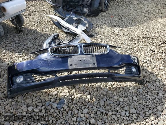 ✅ 2015 BMW 3 Series 328i • VIN: WBA3C1C51FK118571 • Lot: 92871145. Wystawiony na Copart z przebiegiem 104 276 mil. Bezpłatny archiwum sprzedaży aukcyjnych z USA i szczegółowy raport historii pojazdu na DreamBid. Zdjęcie 12.