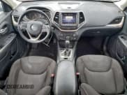 ✅ 2016 Jeep Cherokee Latitude • VIN: 1C4PJLCB0GW355767 • Лот: 95037345. Опубликован ранее на Copart с пробегом 158 693 миль. Бесплатный доступ к архиву аукционных продаж из США и подробный отчёт об истории автомобиля на DreamBid. Изображение 8.