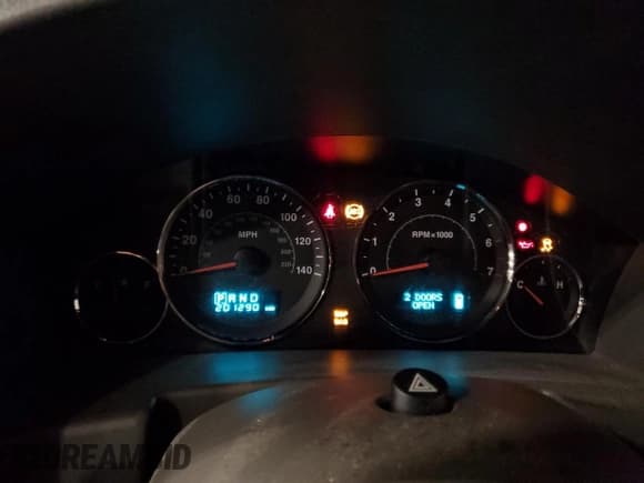 ✅ 2006 Jeep Commander • VIN: 1J8HG48N56C228758 • Lot: 87438945. Wystawiony na Copart z przebiegiem 201 290 mil. Bezpłatny archiwum sprzedaży aukcyjnych z USA i szczegółowy raport historii pojazdu na DreamBid. Zdjęcie 9.