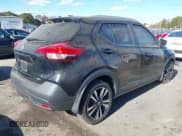 ✅ 2018 Nissan Kicks SR • VIN: 3N1CP5CUXJL520038 • Lot: 43658745. Wystawiony na IAAI z przebiegiem 177 727 mil. Bezpłatny archiwum sprzedaży aukcyjnych z USA i szczegółowy raport historii pojazdu na DreamBid. Zdjęcie 4.