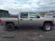 2009 Chevrolet Silverado 1500 LT z VIN 3GCEK23C29G218709, wystawiony jako IAAI lot #43582106 z przebiegiem 118 884 mil mil oraz . Historia ofert i sprzedaży dostępna na DreamBid. Obrazek 13.